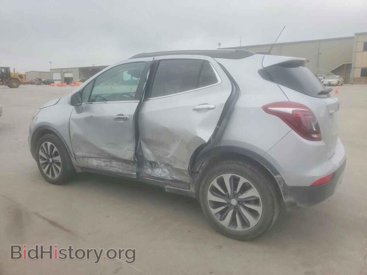 2022 BUICK ENCORE - VIN: KL4CJESM2NB558414 - Photo 2