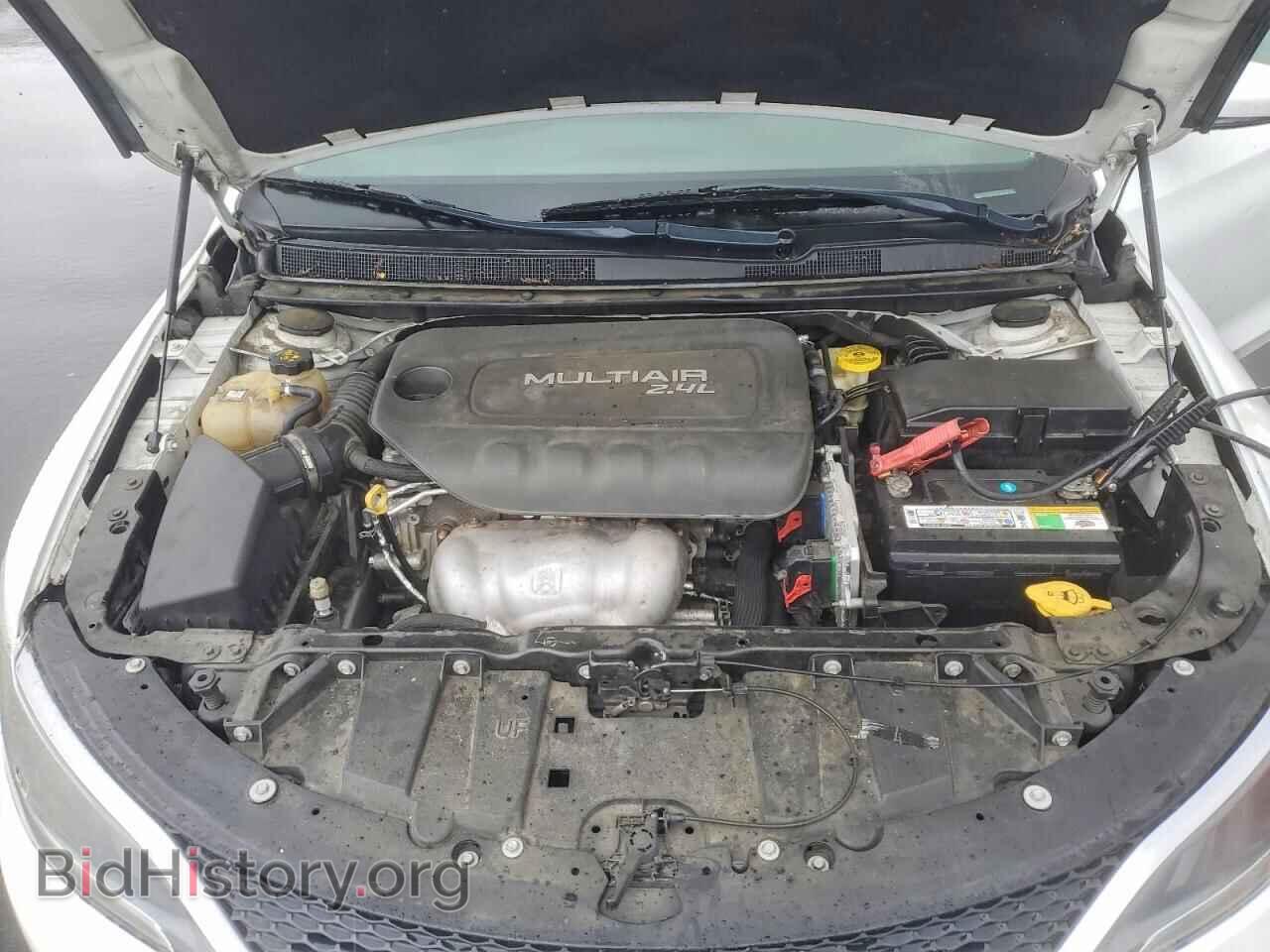 2016 CHRYSLER 200 - VIN: 1C3CCCAB1GN154790 - Фото 11