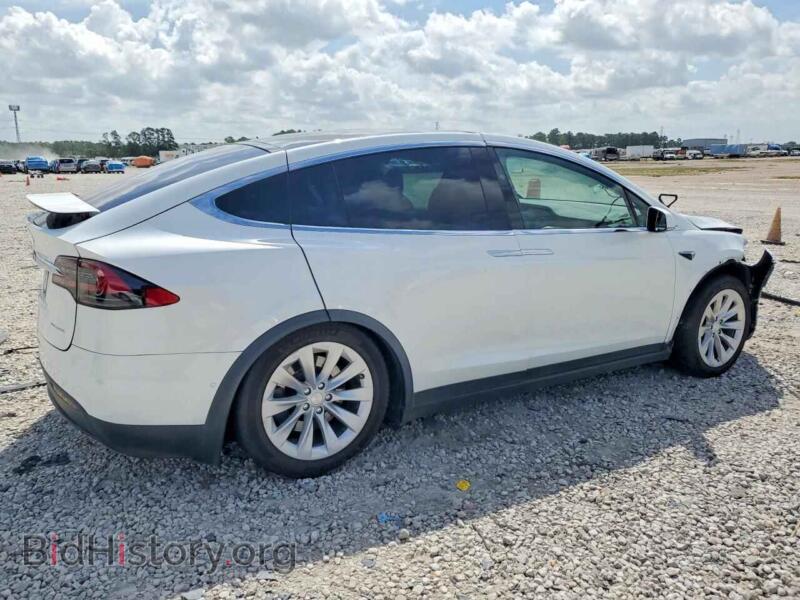 2020 Tesla MODEL X (VIN 5YJXCBE22LF239308) — фото 3 из 15