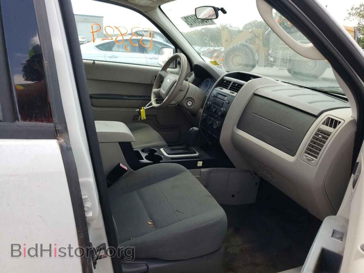 2011 FORD ESCAPE - VIN: 1FMCU0C73BKB34806 - Фото 5