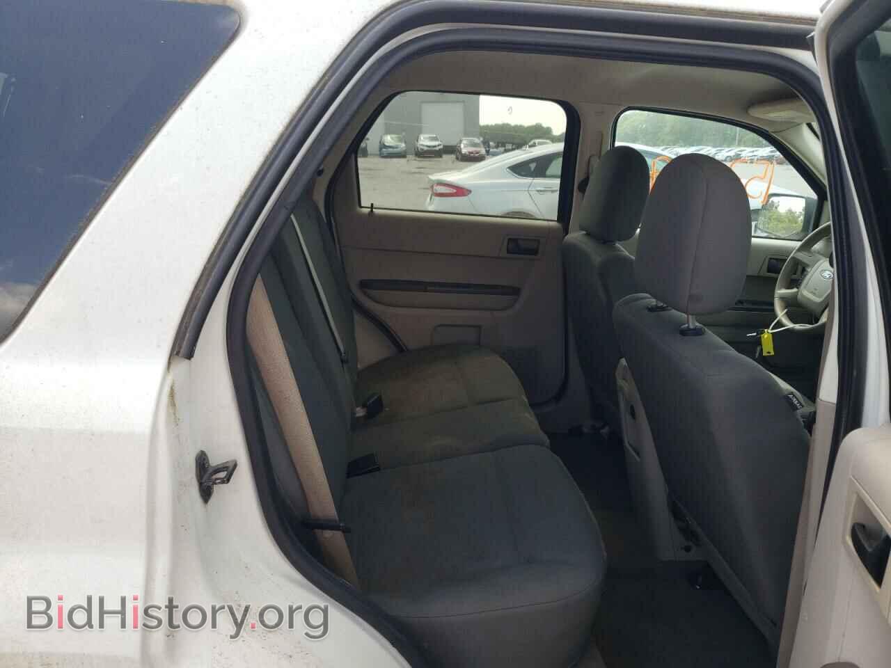 2011 FORD ESCAPE - VIN: 1FMCU0C73BKB34806 - Фото 6