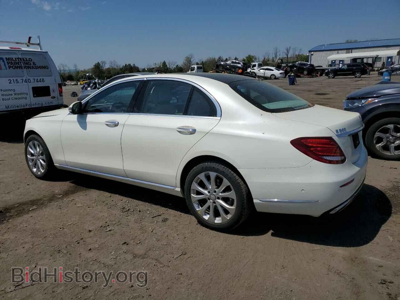 2017 MERCEDES-BENZ E-CLASS - VIN: WDDZF4KB6HA079732 - Фото 2