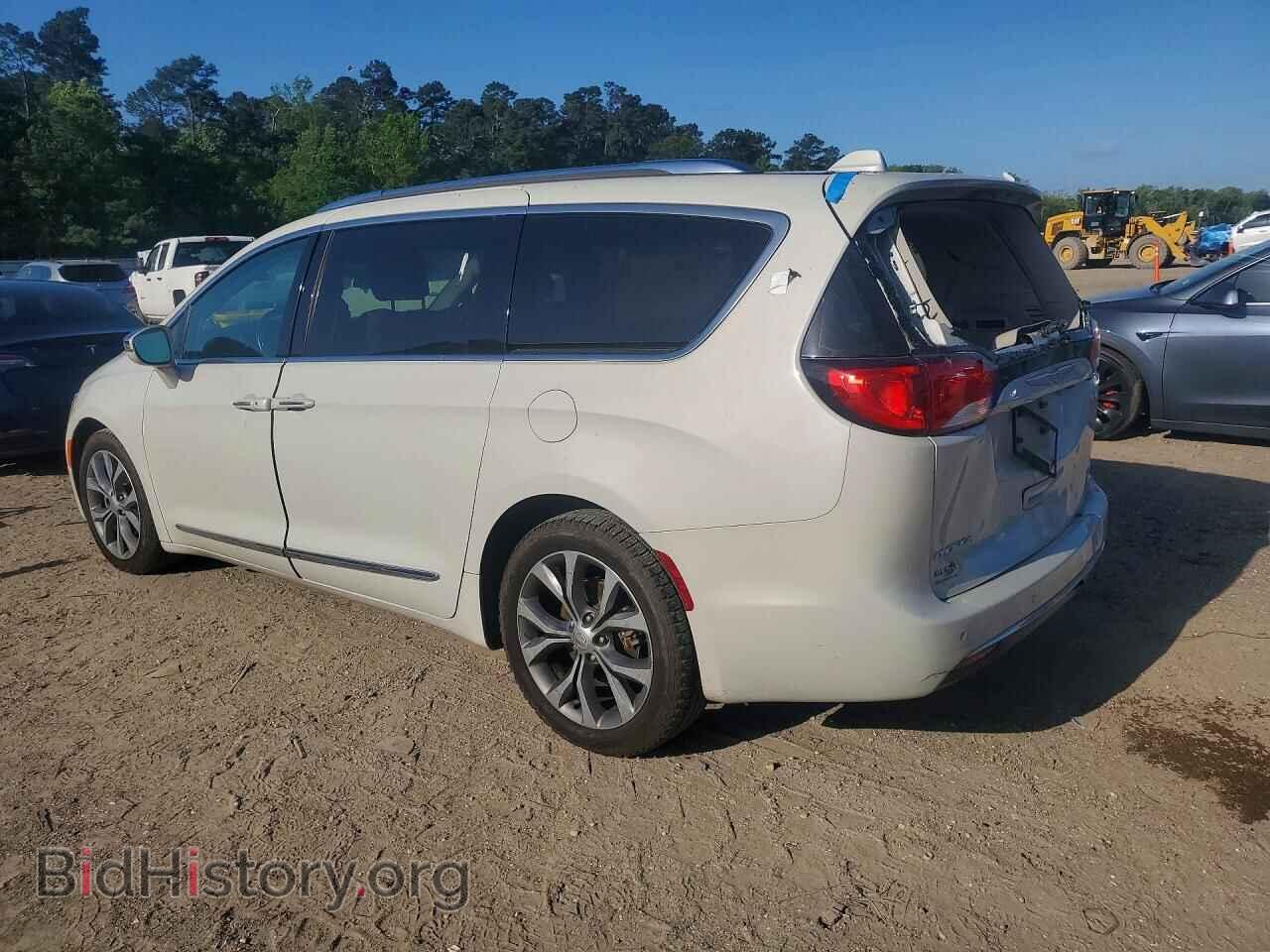 2017 CHRYSLER PACIFICA - VIN: 2C4RC1GG4HR657571 - Photo 2
