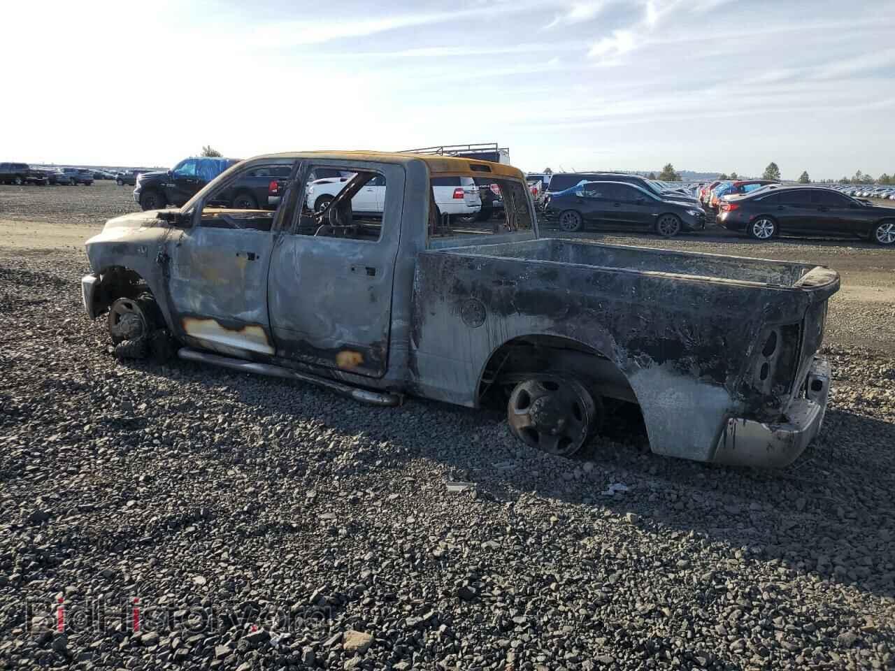 2013 RAM All Models - VIN: 3C6UR5CL3DG518042 - Photo 2