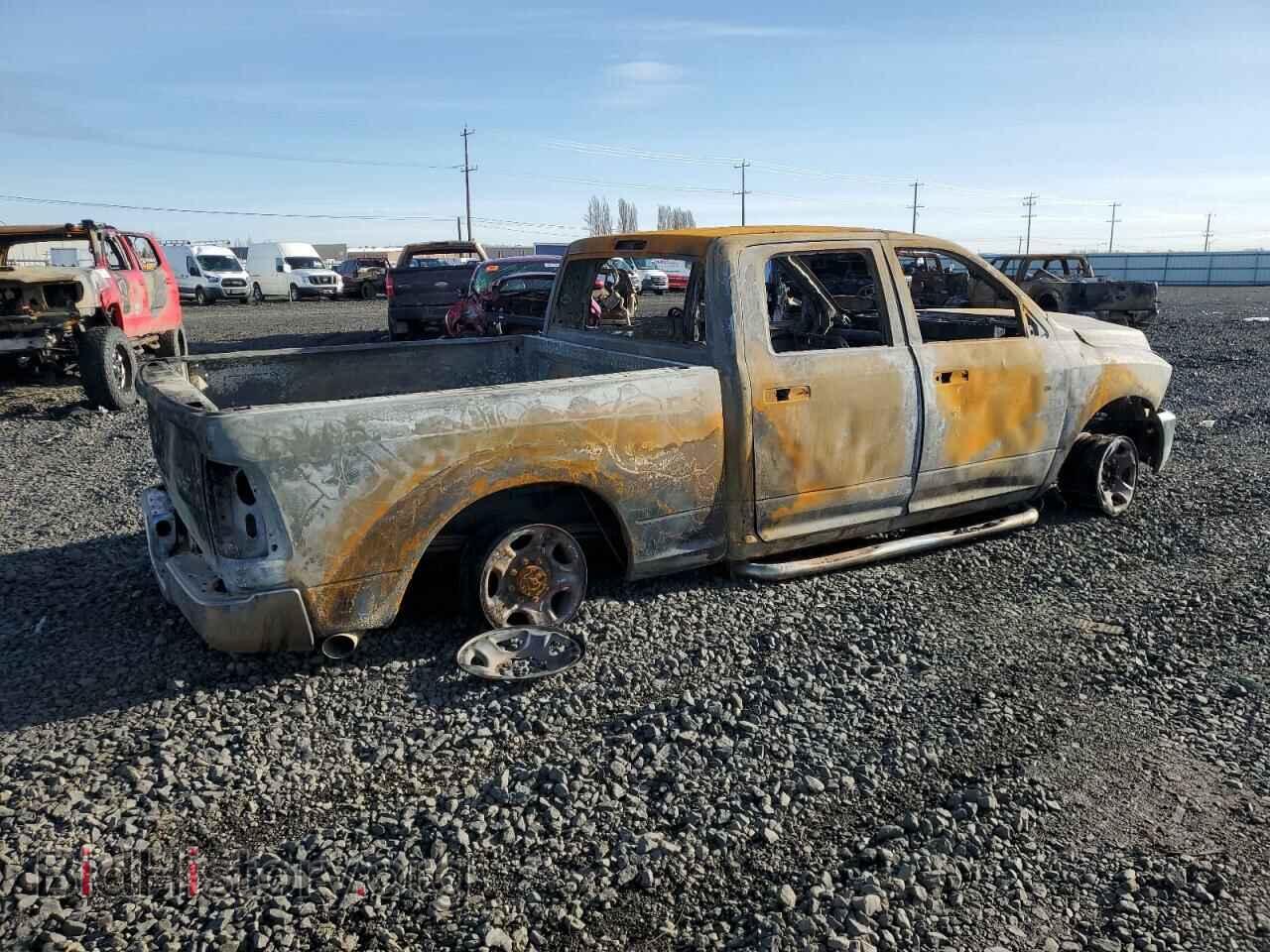2013 RAM All Models - VIN: 3C6UR5CL3DG518042 - Photo 3