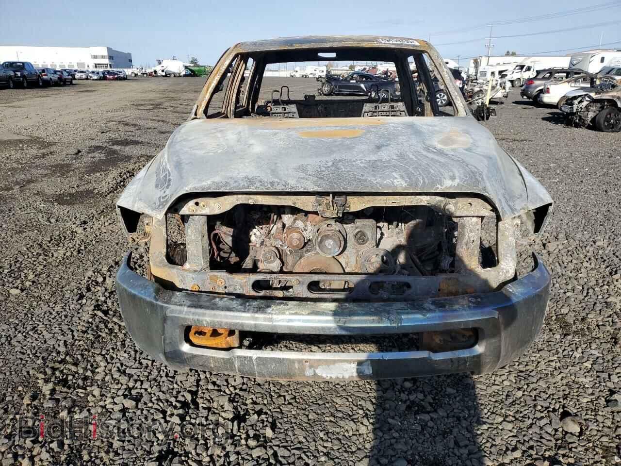 2013 RAM All Models - VIN: 3C6UR5CL3DG518042 - Photo 5