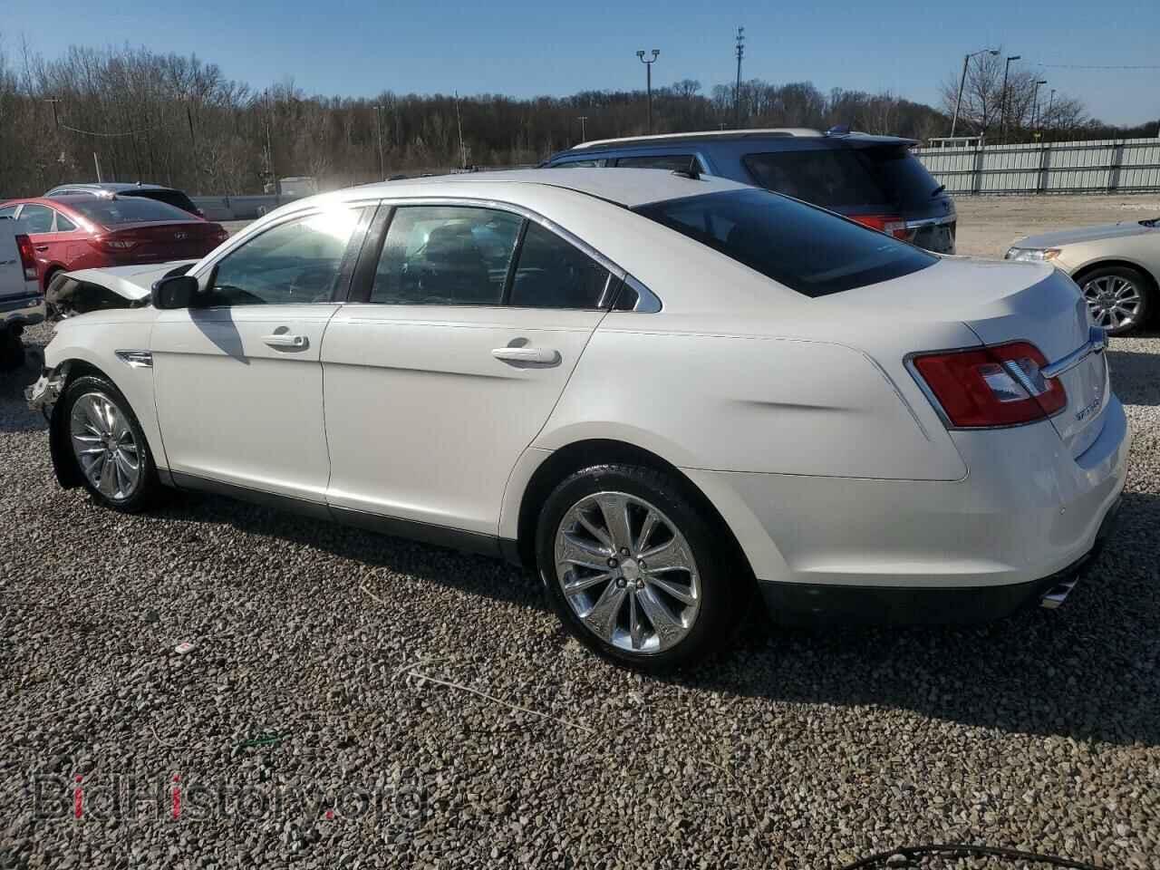 2011 FORD TAURUS - VIN: 1FAHP2FW7BG132355 - Фото 2