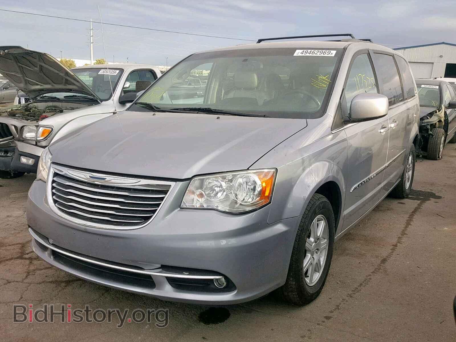 2013 CHRYSLER TOWN & COU - VIN: 2C4RC1BG9DR577796 - Фото 2