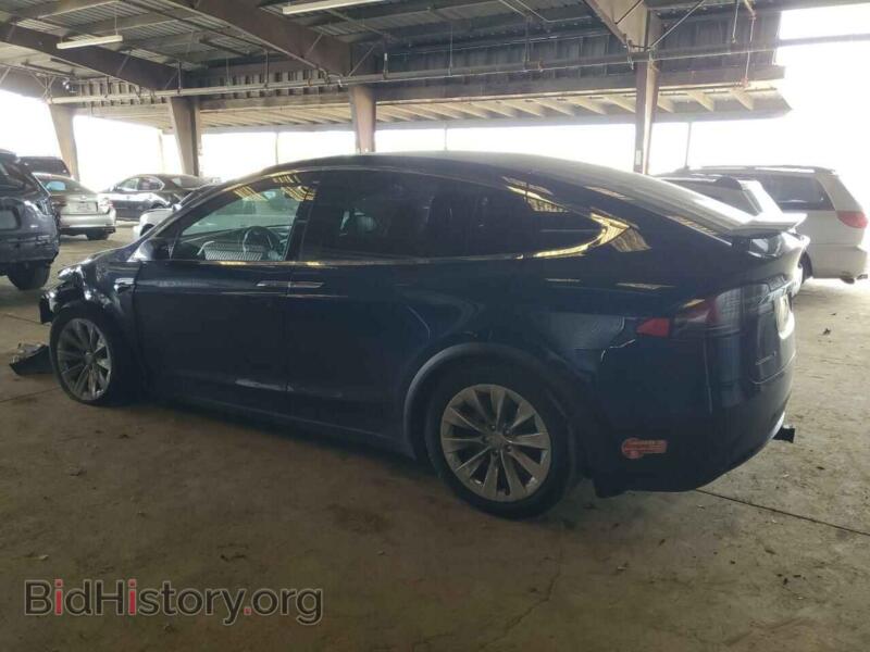 2017 Tesla MODEL X (VIN 5YJXCBE27HF041847) — photo 2 of 12