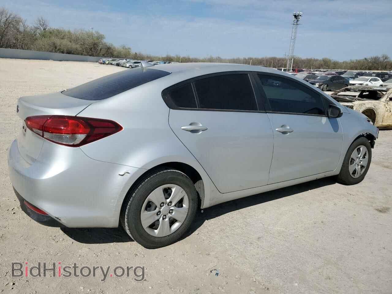 2018 KIA FORTE - VIN: 3KPFK4A76JE281026 - Фото 3