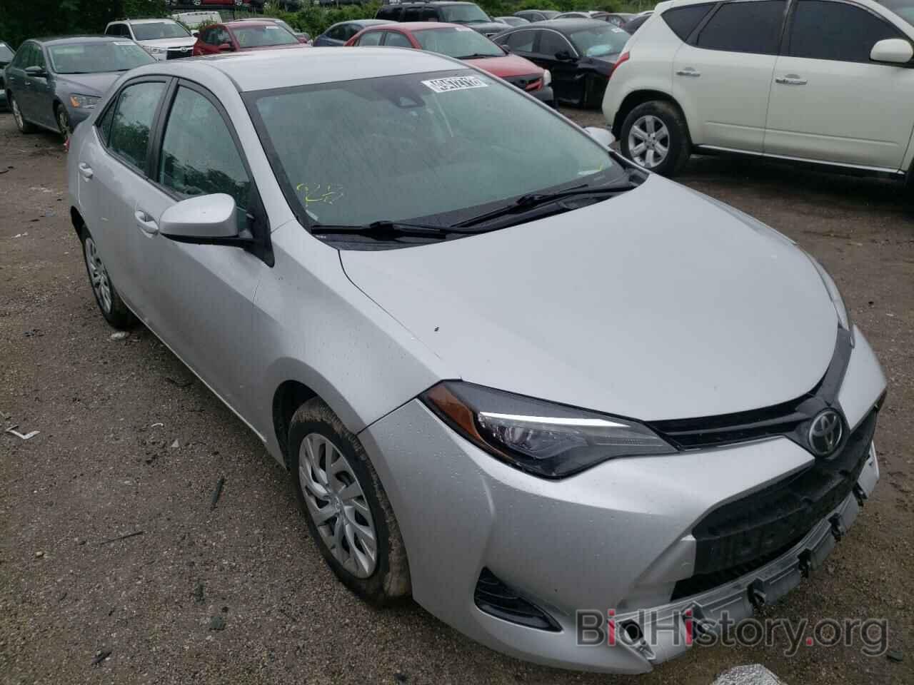 Photo 5YFBURHE8HP670219 - TOYOTA COROLLA 2017