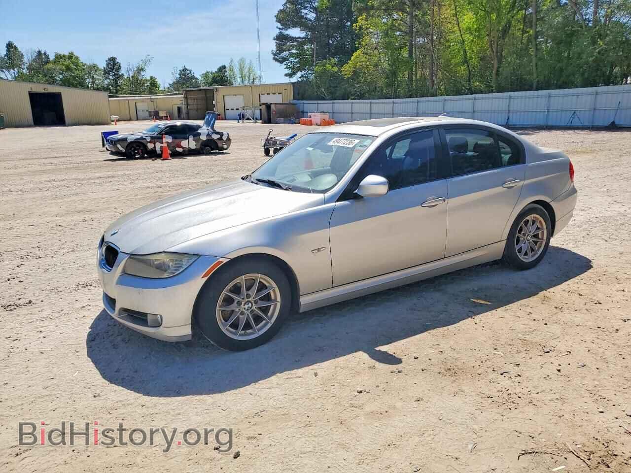 Фотография WBAPH7C5XAE129954 - BMW 3 SERIES 2010