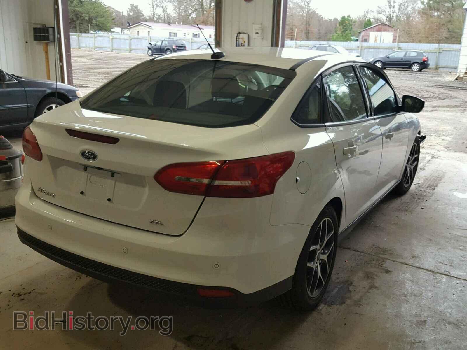 2017 FORD FOCUS - VIN: 1FADP3H2XHL252617 - Фото 4