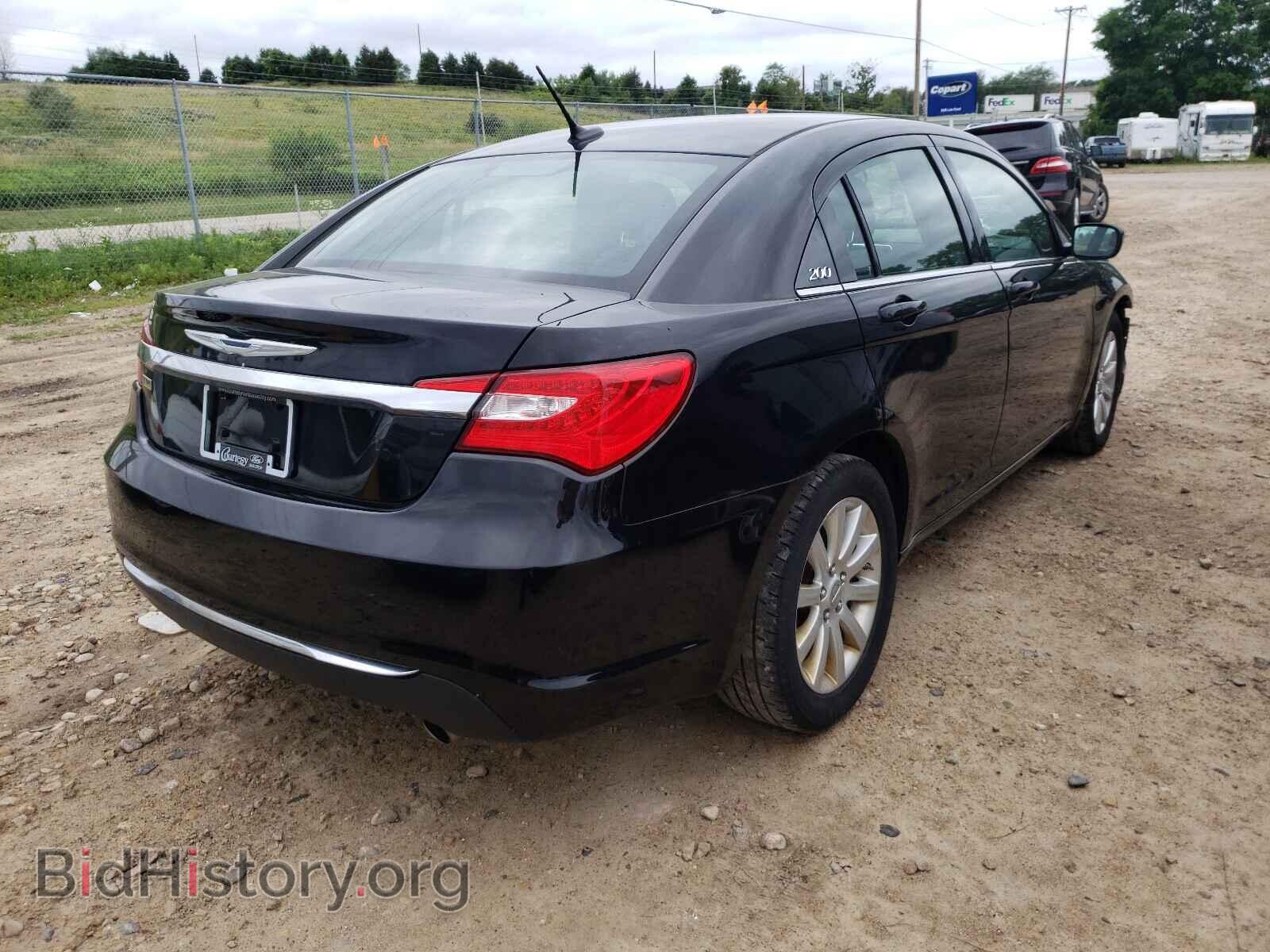 2013 CHRYSLER 200 - VIN: 1C3CCBBG0DN532064 - Фото 4