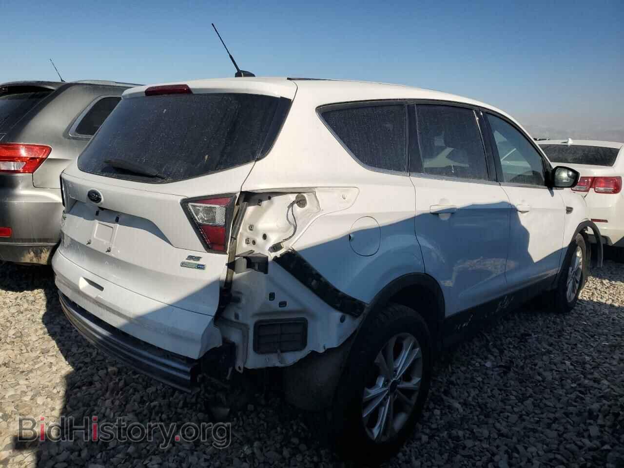 2017 FORD ESCAPE - VIN: 1FMCU9GD3HUB15657 - Фото 3