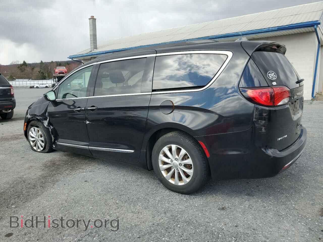 2017 CHRYSLER PACIFICA - VIN: 2C4RC1BG9HR734085 - Фото 2