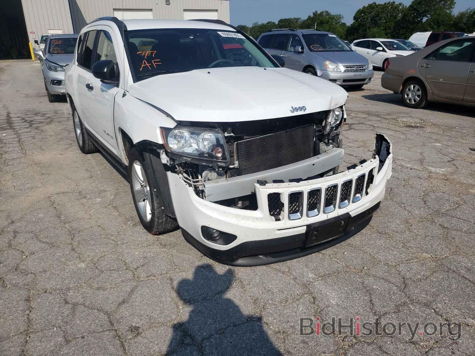 Фотография 1C4NJCBAXED651646 - JEEP COMPASS 2014