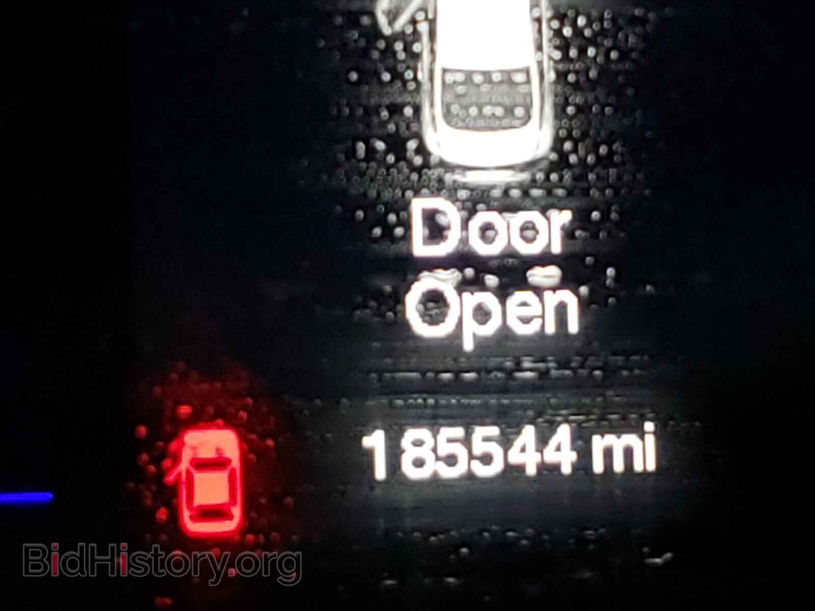2015 CHRYSLER 200 - VIN: 1C3CCCAB3FN724965 - Фото 8