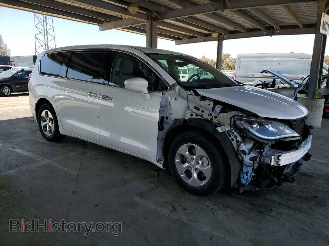 2019 CHRYSLER PACIFICA - VIN: 2C4RC1H72KR590300 - Фото 4