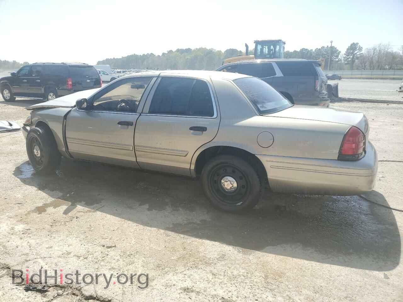 2011 FORD CROWN VIC - VIN: 2FABP7BV2BX109110 - Фото 2