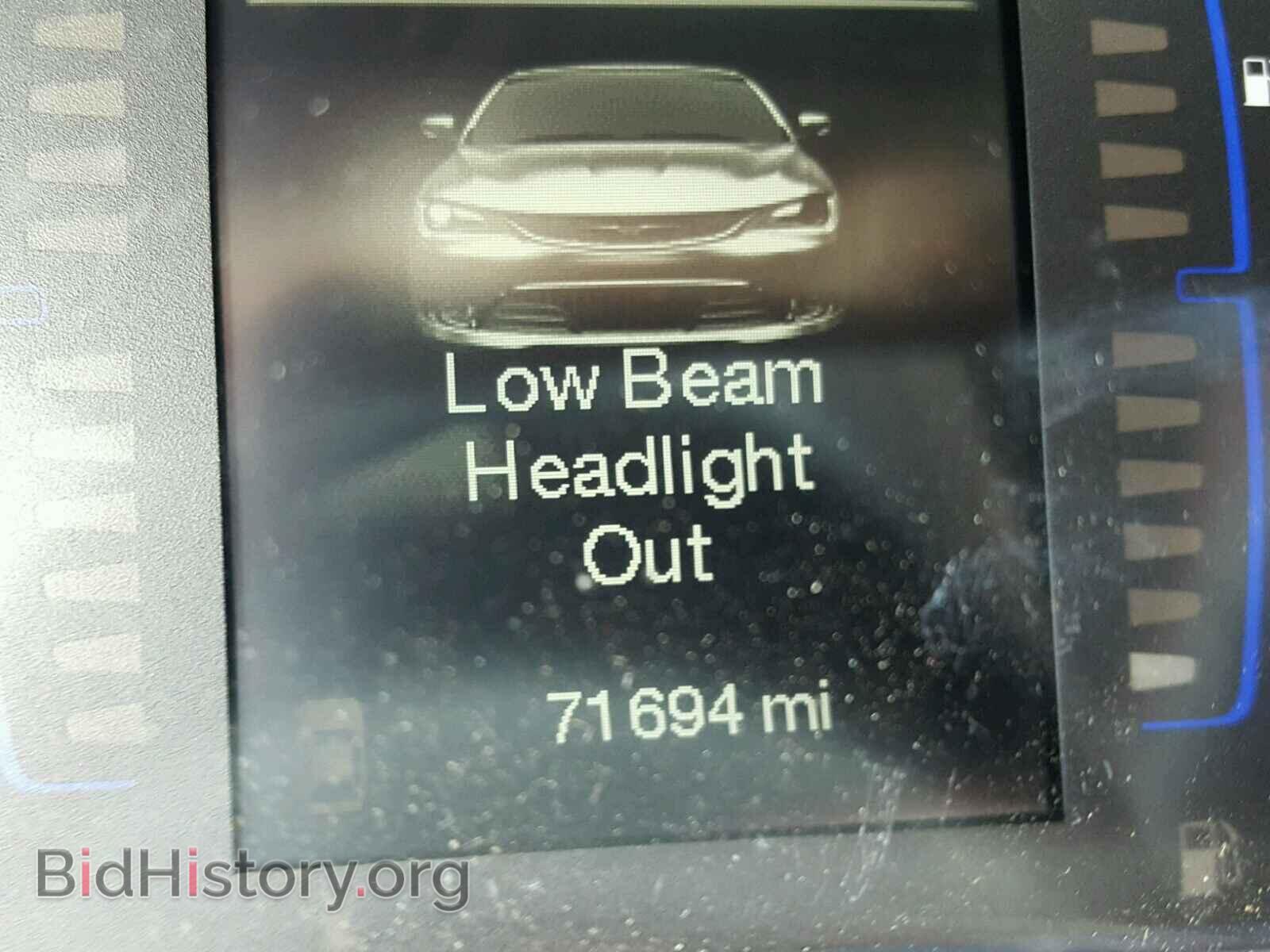 2015 CHRYSLER 200 - VIN: 1C3CCCAB0FN694887 - Фото 8