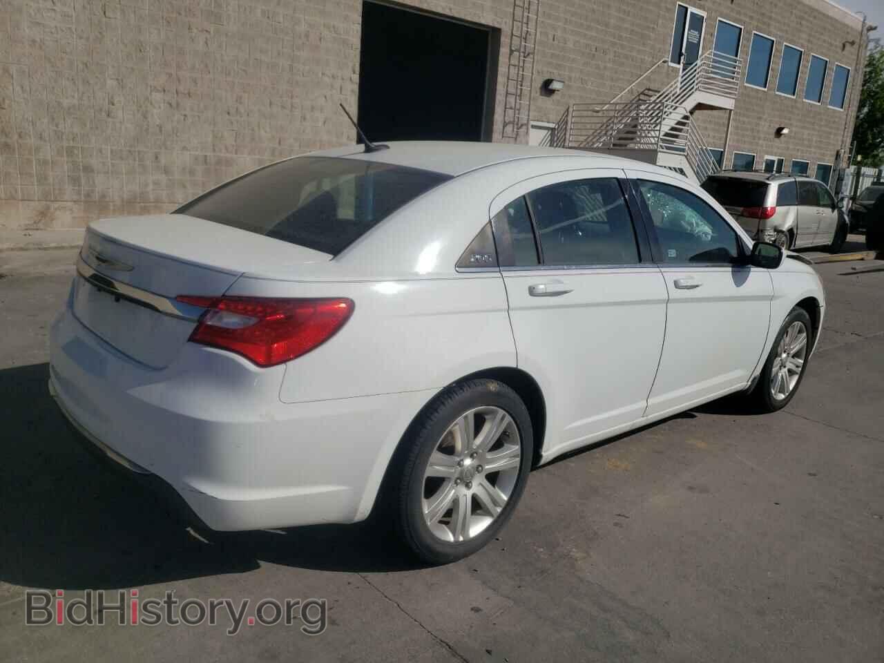 2013 CHRYSLER 200 - VIN: 1C3CCBBB7DN735103 - Фото 4