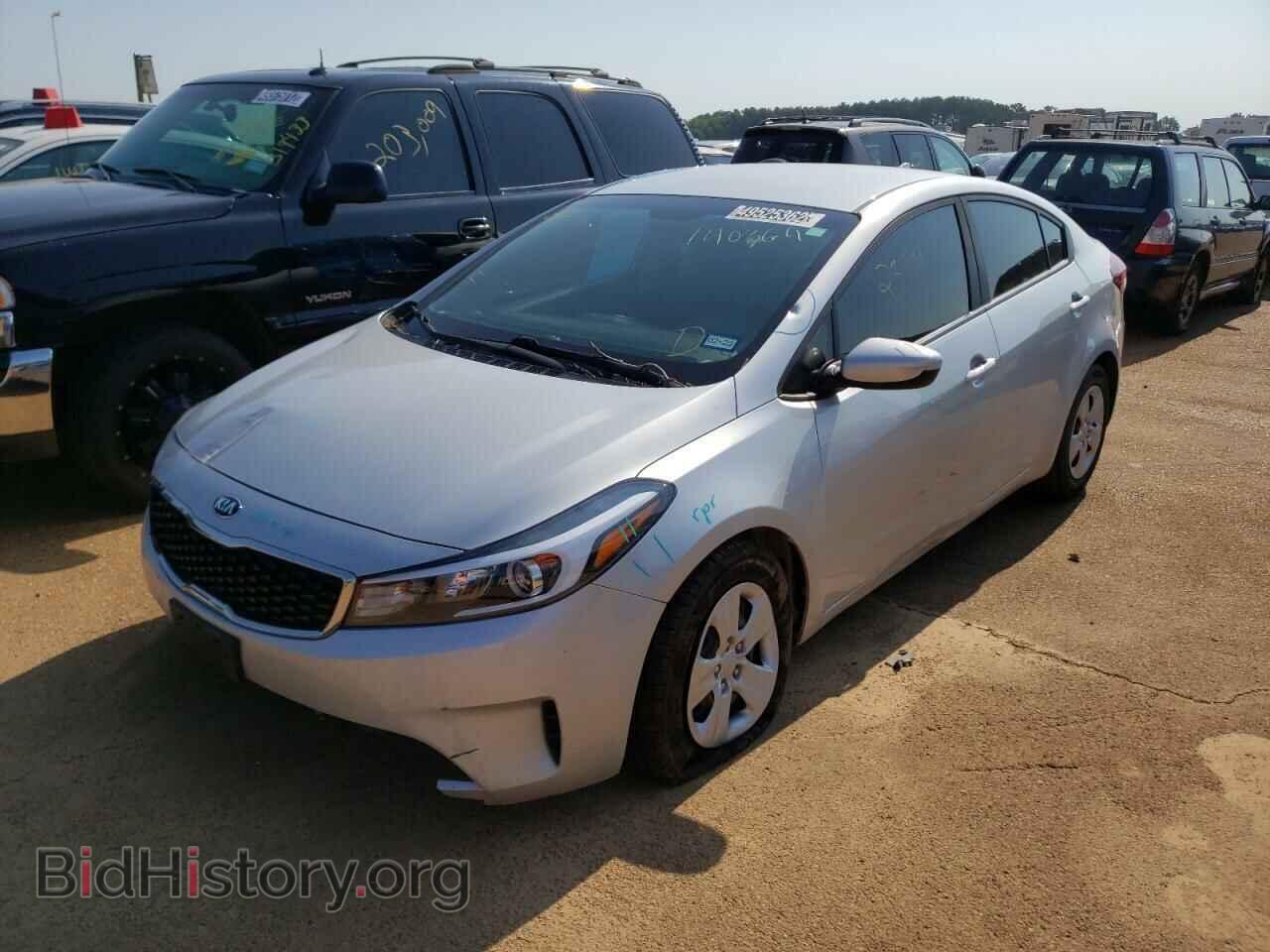 2017 KIA FORTE - VIN: 3KPFL4A72HE140364 - Фото 2