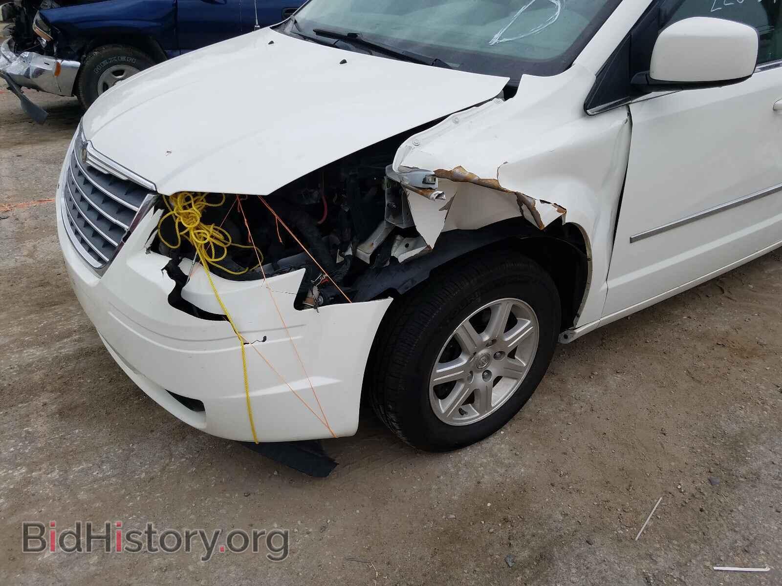 2009 CHRYSLER MINIVAN - VIN: 2A8HR54199R674104 - Фото 9