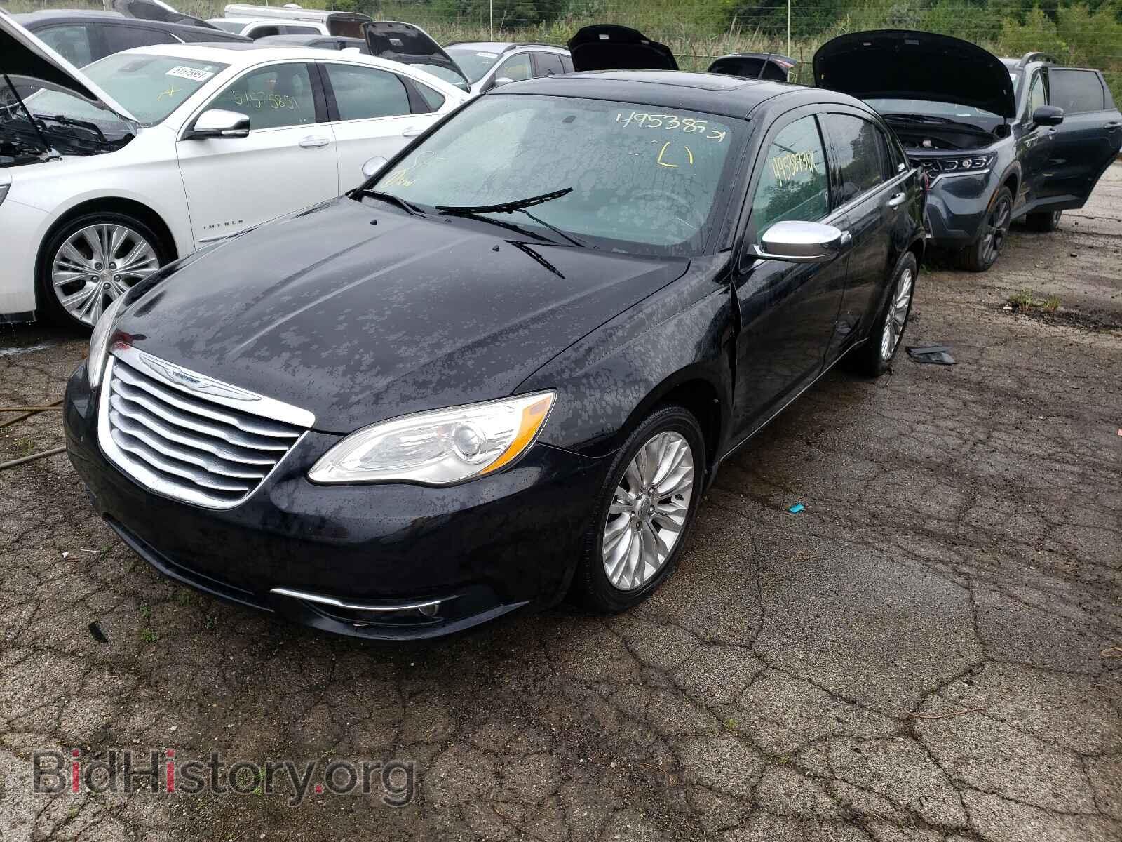 2011 CHRYSLER 200 - VIN: 1C3BC2FB1BN583242 - Фото 2