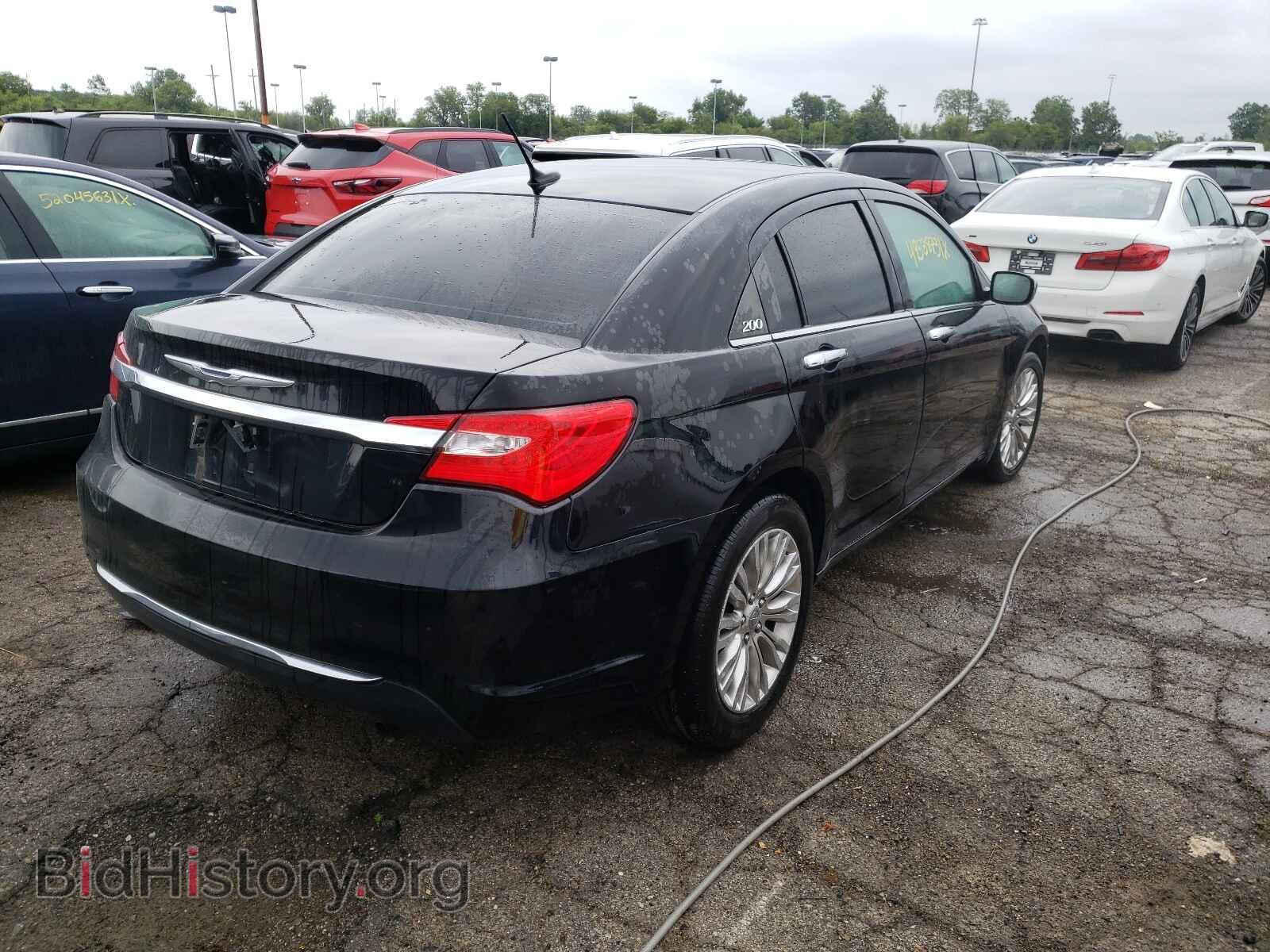2011 CHRYSLER 200 - VIN: 1C3BC2FB1BN583242 - Фото 4