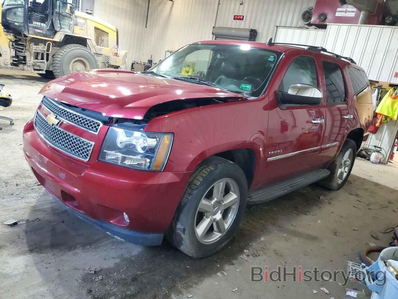 Photo 1GNSKCE0XDR106090 - CHEVROLET TAHOE 2013