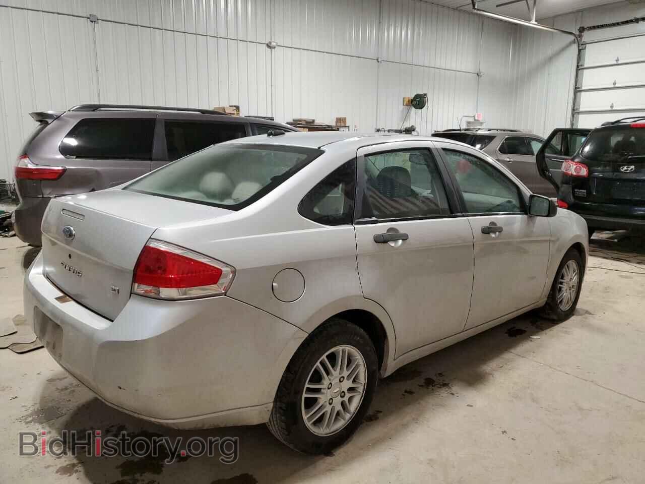 2009 FORD FOCUS - VIN: 1FAHP35N59W162002 - Фото 3