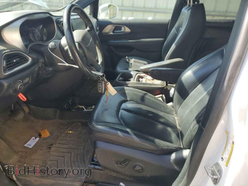 2020 Chrysler PACIFICA (VIN 2C4RC1BG3LR192586) — photo 7 of 13