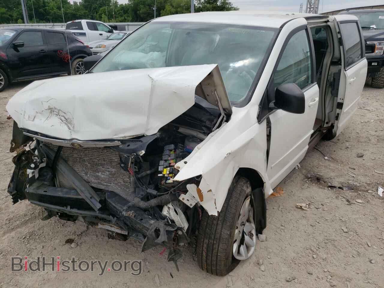 2010 CHRYSLER MINIVAN - VIN: 2A4RR4DEXAR245769 - Photo 2