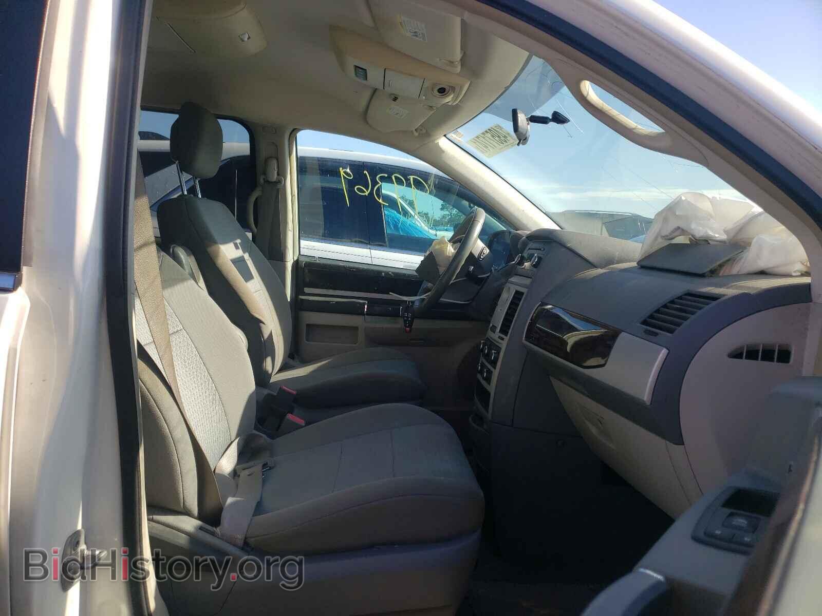 2010 CHRYSLER MINIVAN - VIN: 2A4RR5D13AR404540 - Фото 5