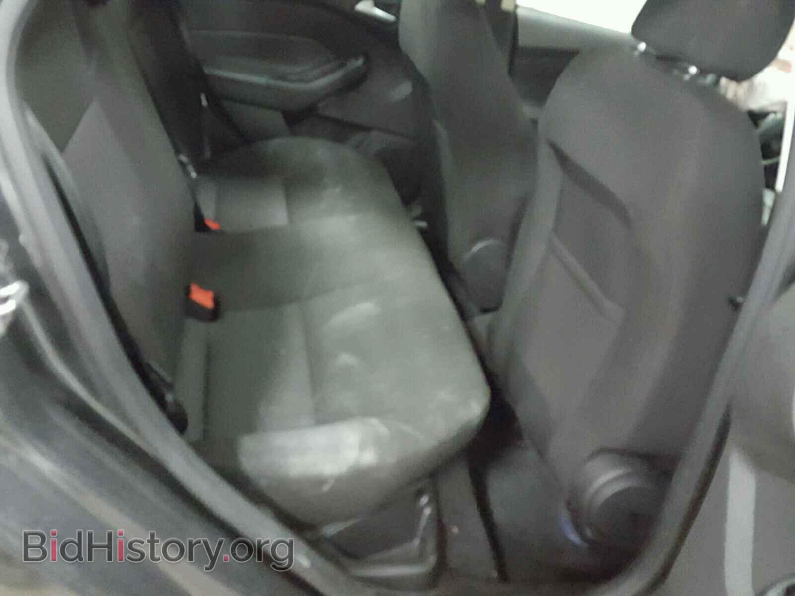 2017 FORD FOCUS - VIN: 1FADP3F2XHL301964 - Photo 6