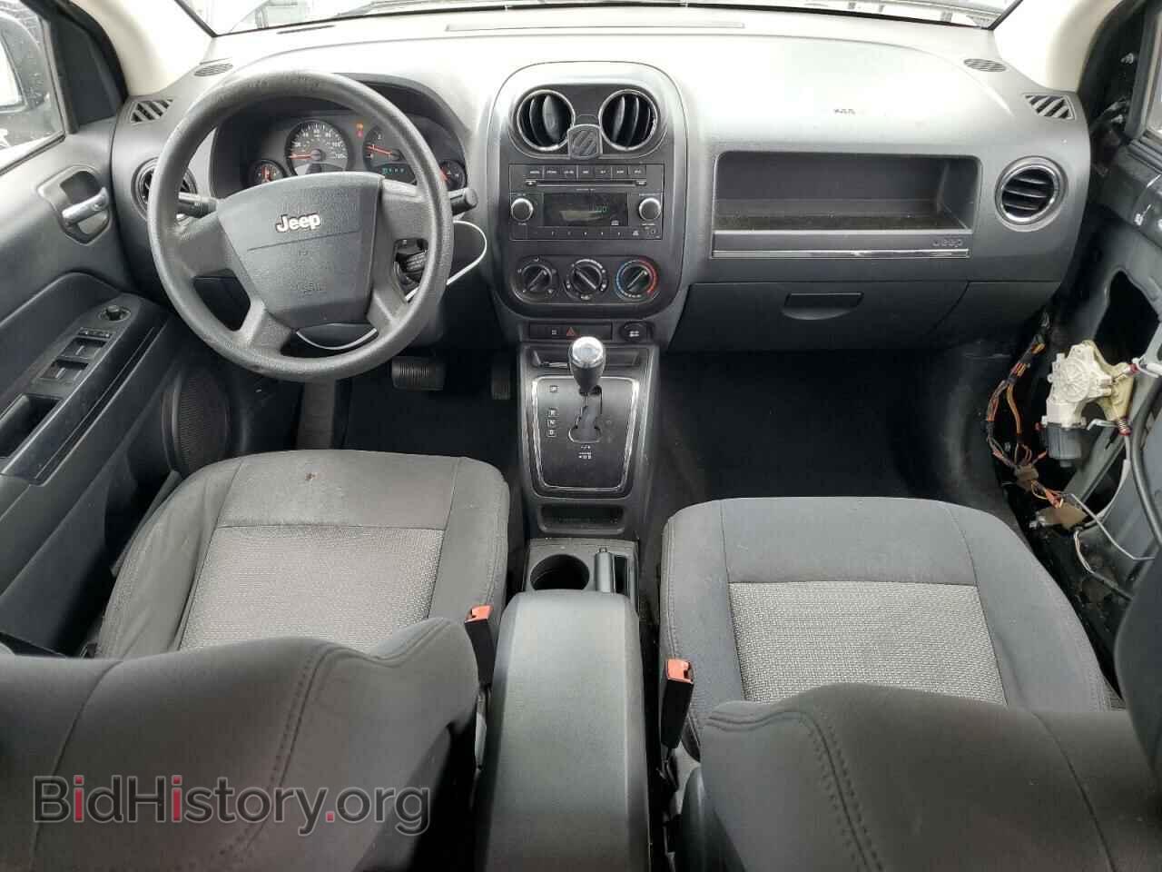 2009 JEEP COMPASS - VIN: 1J4FT47B99D137552 - Фото 8