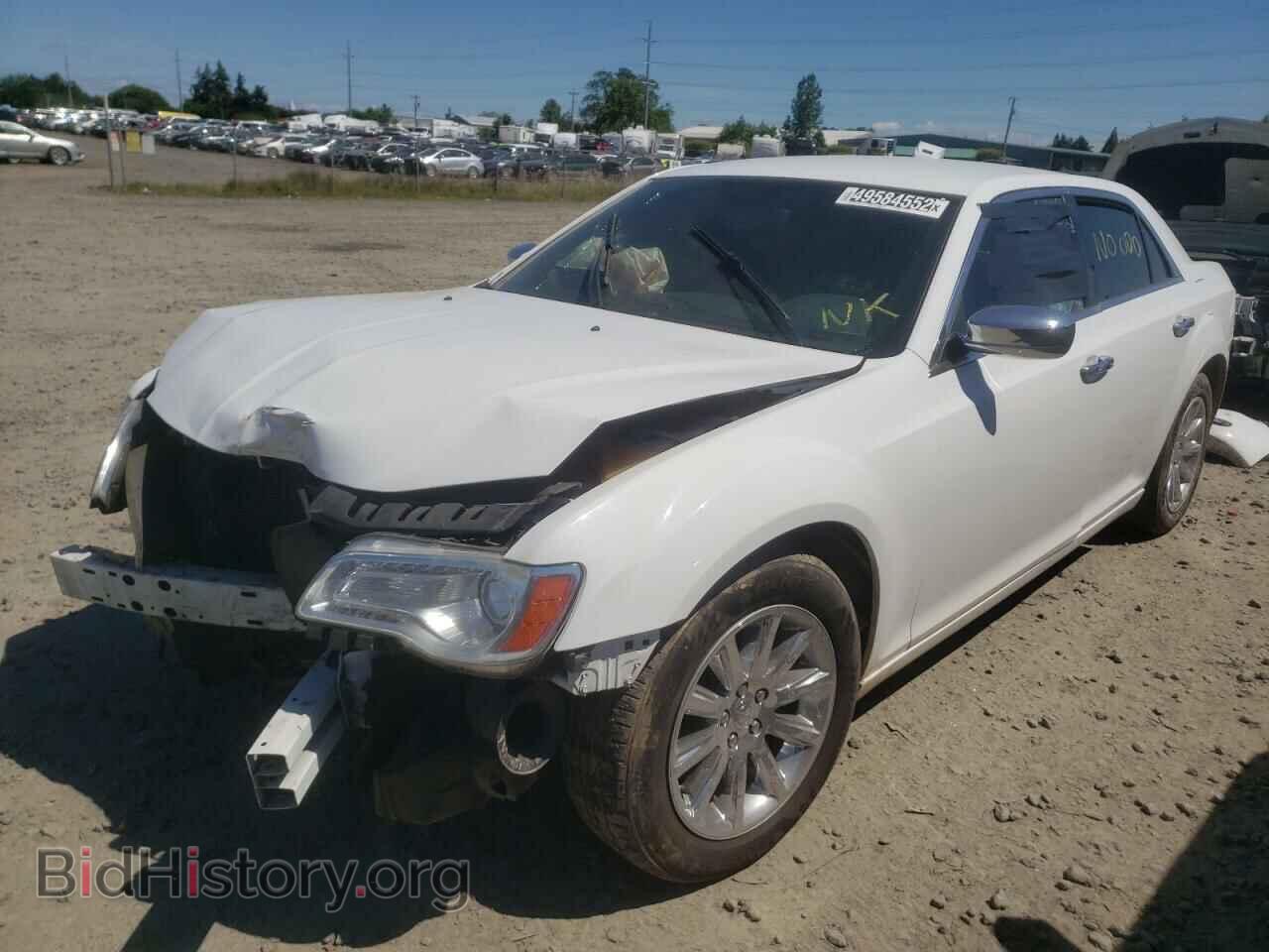 2011 CHRYSLER 300 - VIN: 2C3CA5CG5BH546540 - Фото 2