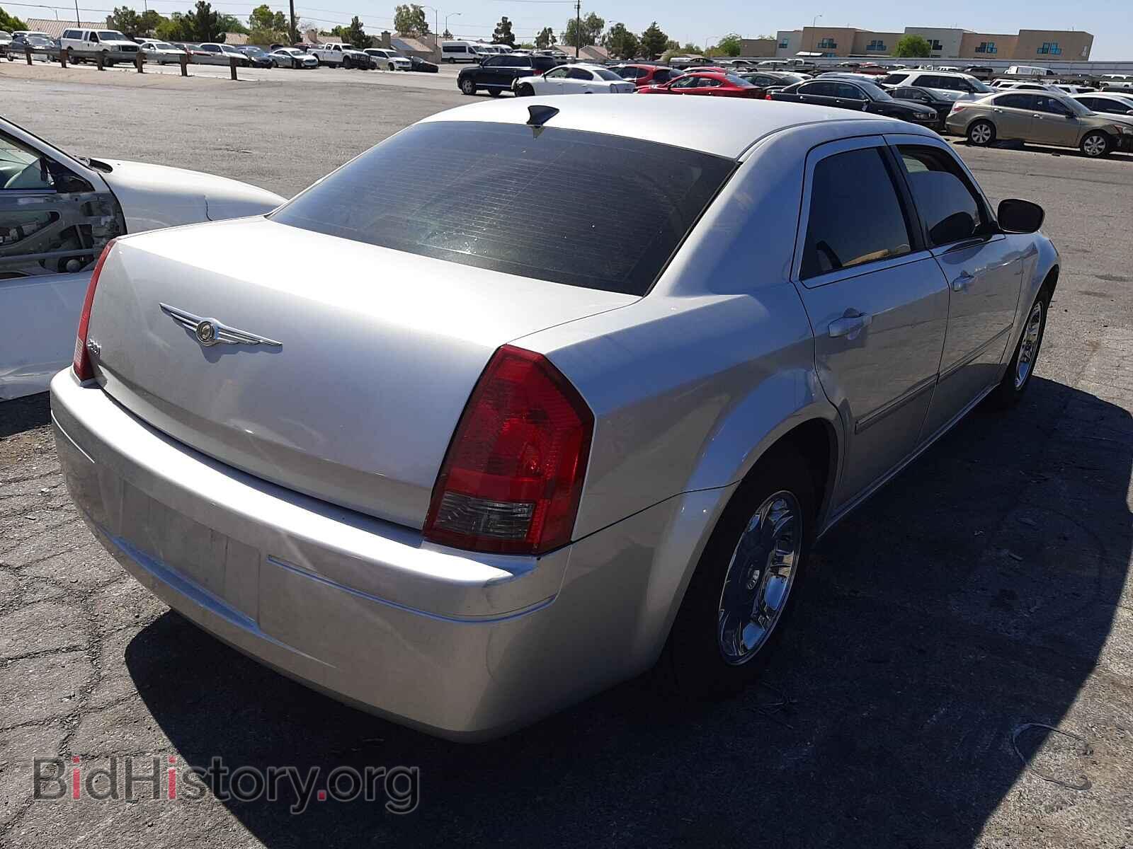 2007 CHRYSLER 300 - VIN: 2C3KA43RX7H639892 - Фото 4
