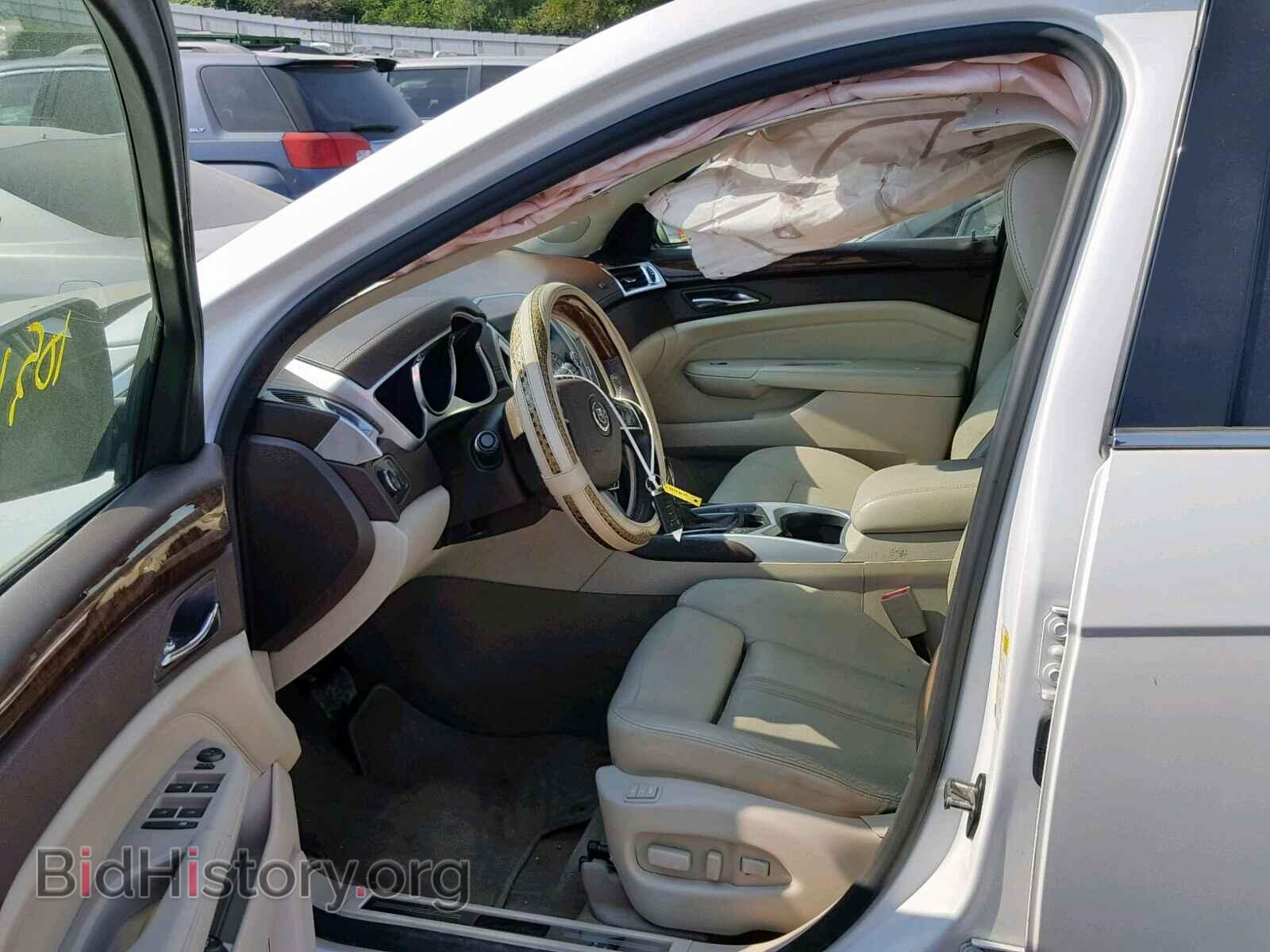 2010 CADILLAC SRX PERFOR - VIN: 3GYFNEEY7AS615009 - Photo 5