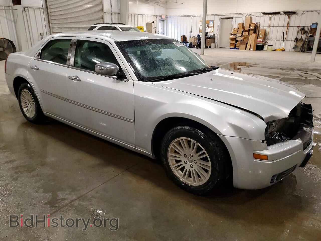 2010 CHRYSLER 300 - VIN: 2C3CA5CV0AH327501 - Фото 4