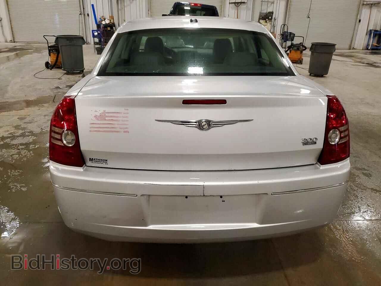 2010 CHRYSLER 300 - VIN: 2C3CA5CV0AH327501 - Фото 6