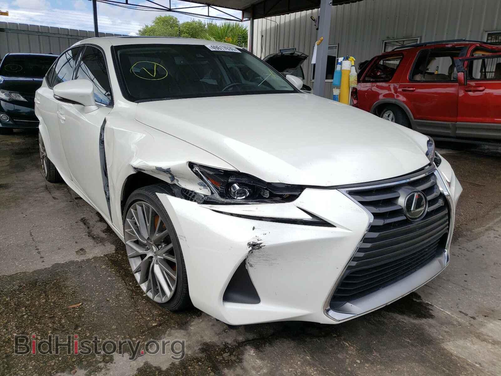 Photo JTHBA1D27H5049295 - LEXUS IS 2017