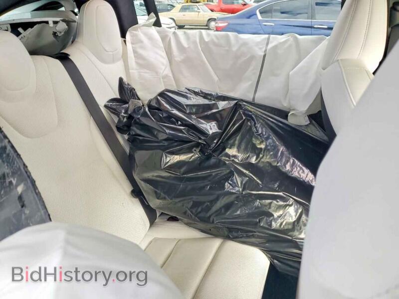2022 Tesla MODEL X (VIN 7SAXCDE51NF335684) — photo 10 of 13