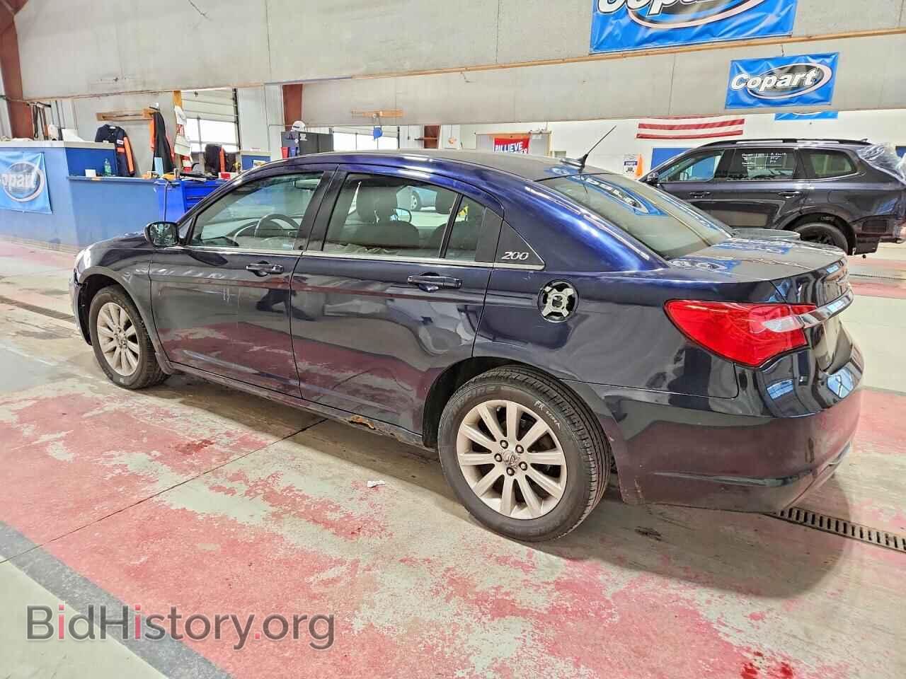 2011 CHRYSLER 200 - VIN: 1C3BC1FB9BN590109 - Фото 2