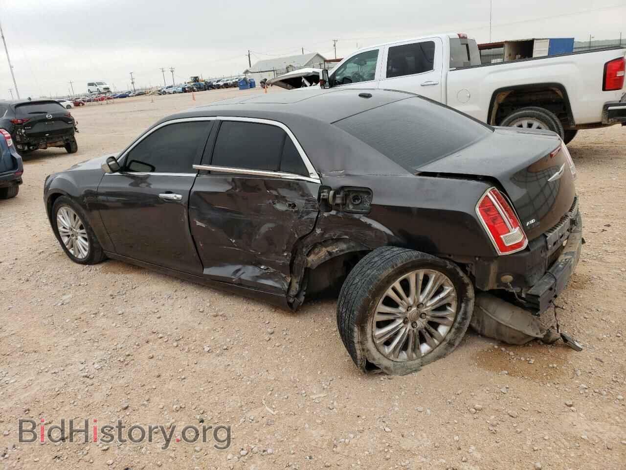 2013 CHRYSLER 300 - VIN: 2C3CCAST0DH561791 - Фото 2
