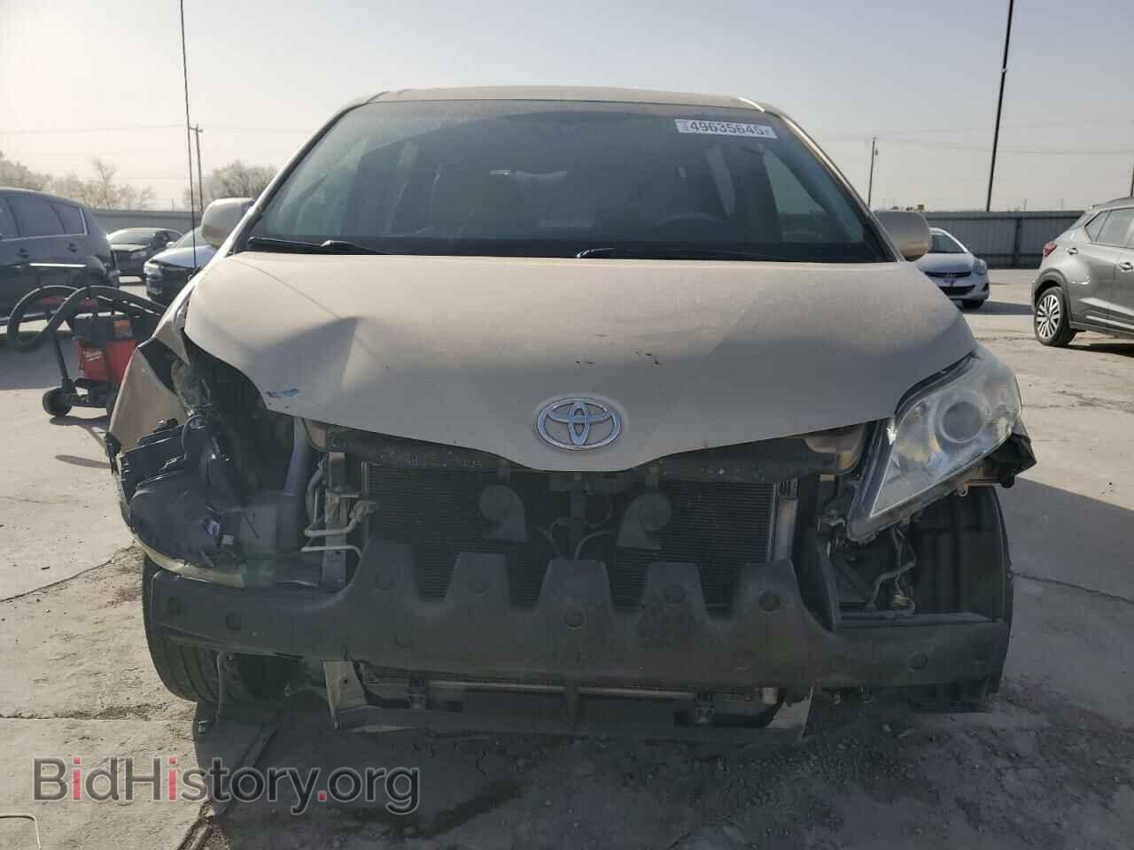2011 TOYOTA All Models - VIN: 5TDYK3DC2BS174574 - Фото 5