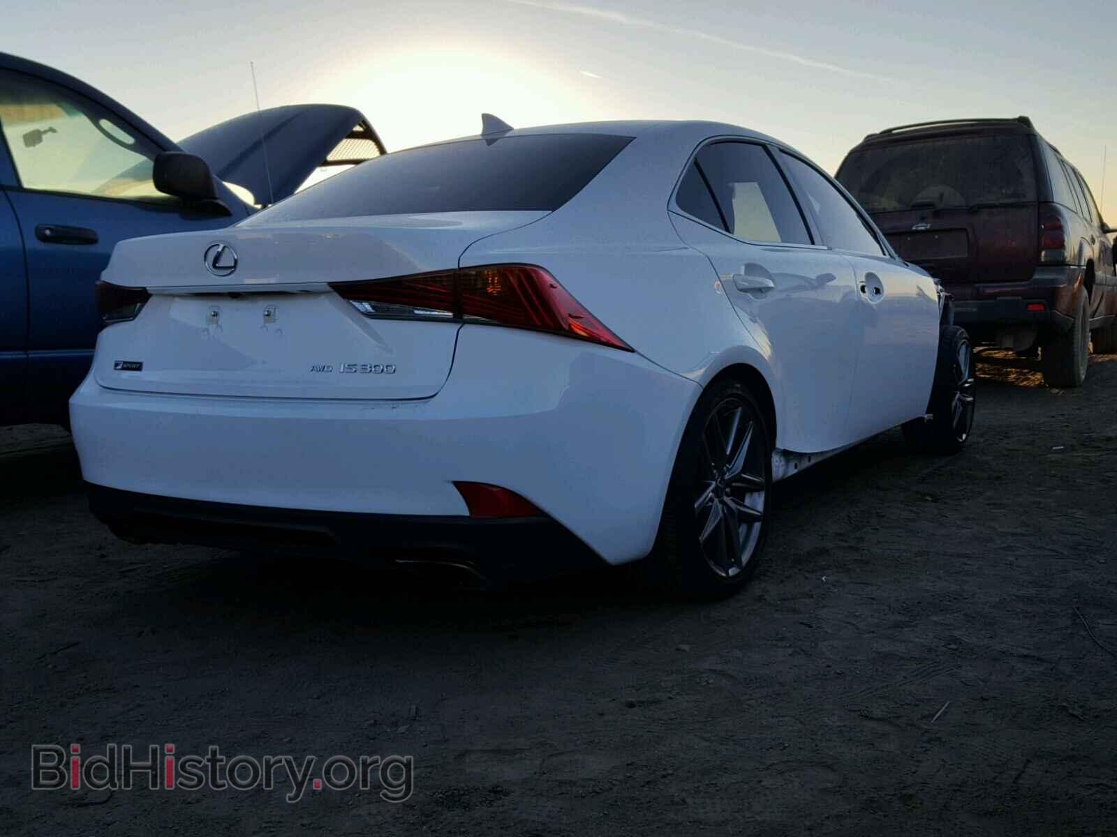 2017 LEXUS IS300 - VIN: JTHCM1D26H5015974 - Фото 4