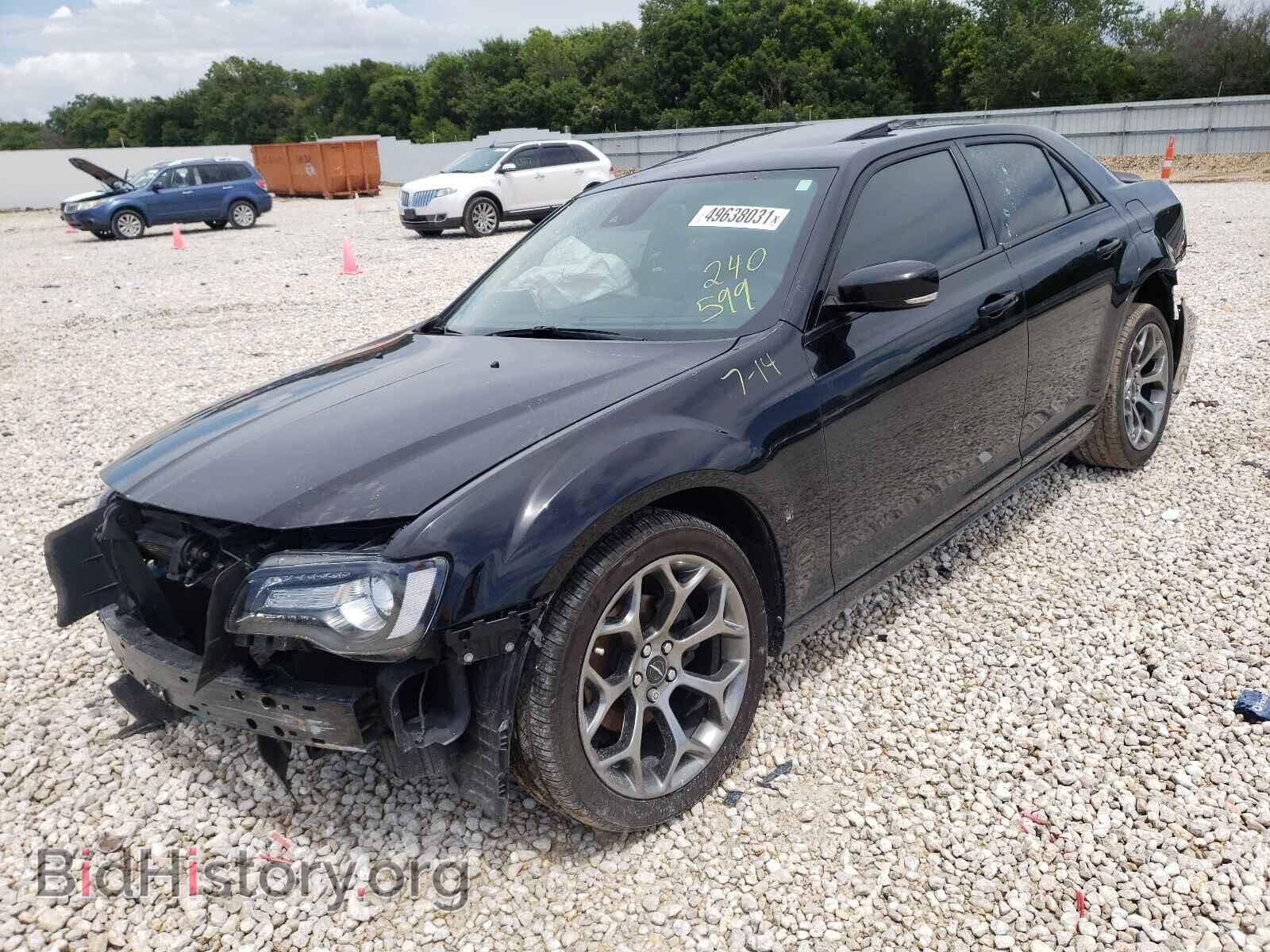 2018 CHRYSLER 300 - VIN: 2C3CCABG5JH240599 - Фото 2