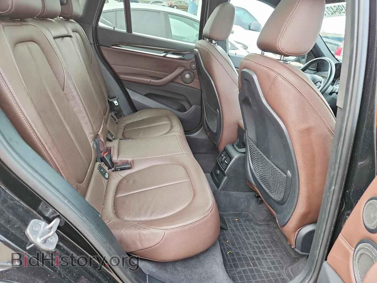 2017 BMW X1 - VIN: WBXHT3C32H5F69762 - Фото 11